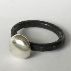 r1232o. Zilveren ring.  