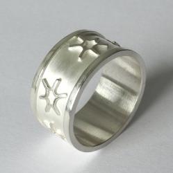 R1433. Zilveren massieve ring.  