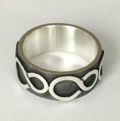 r1533. Zilveren ring.  
